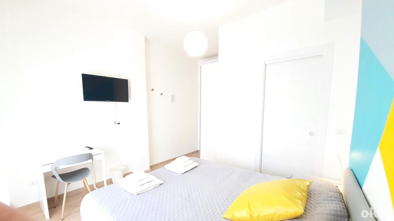 Blue Sky Rooftop Rooms - Bari Policlinico 外观 照片