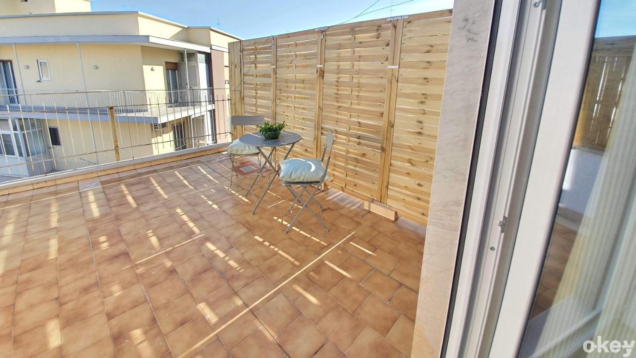 Blue Sky Rooftop Rooms - Bari Policlinico 外观 照片